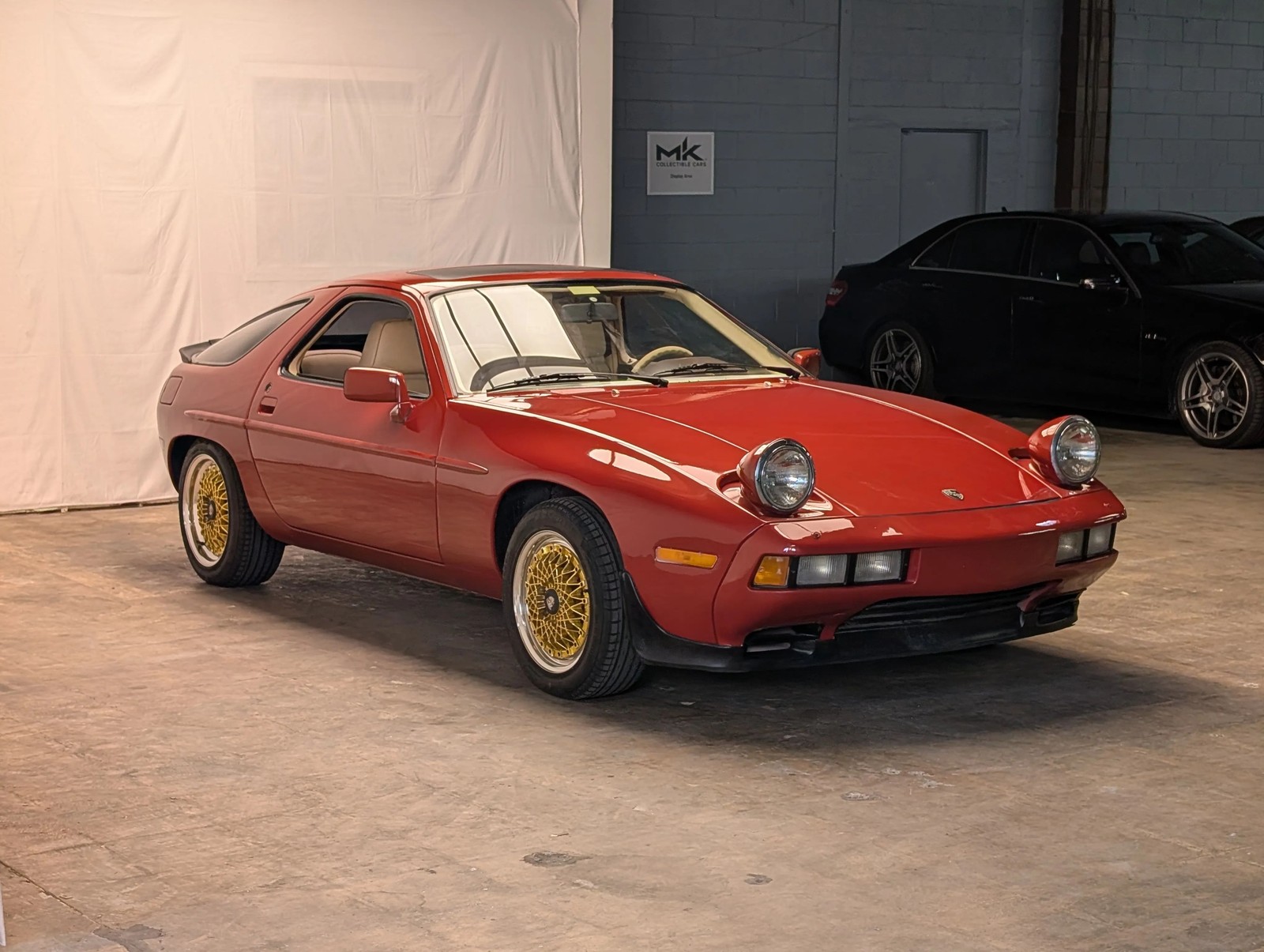 Porsche-928-1983-Coupe-Beige