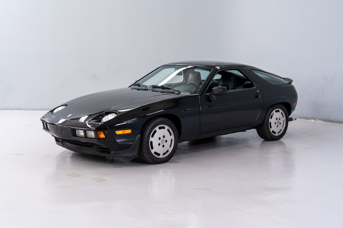 Porsche-928-1986-Coupe-Black