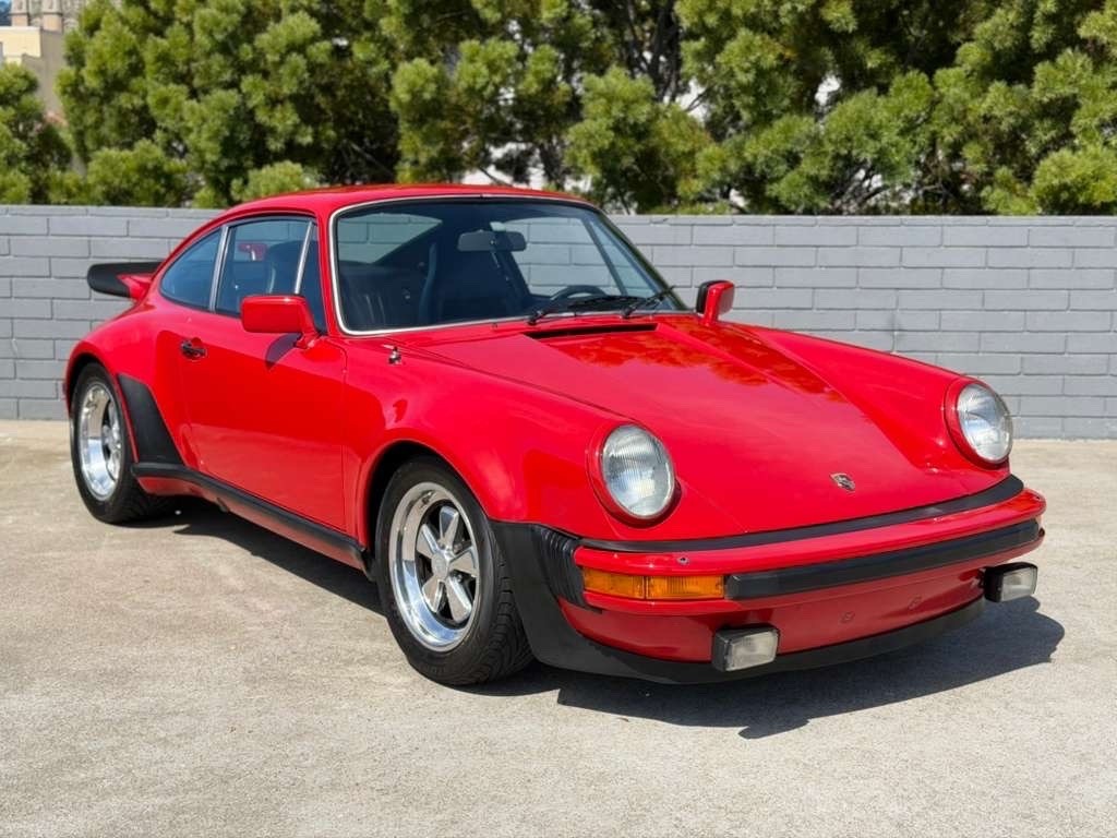 Porsche-930-1977-Coupe