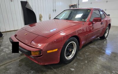 Porsche 944 1983