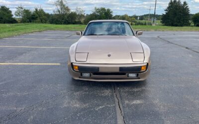 Porsche 944 1984