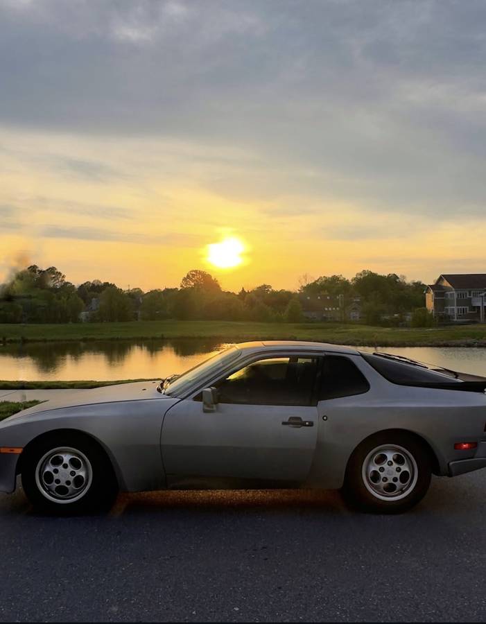 Porsche-944-1986-Silver