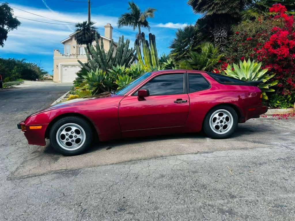 Porsche-944-1989-Red