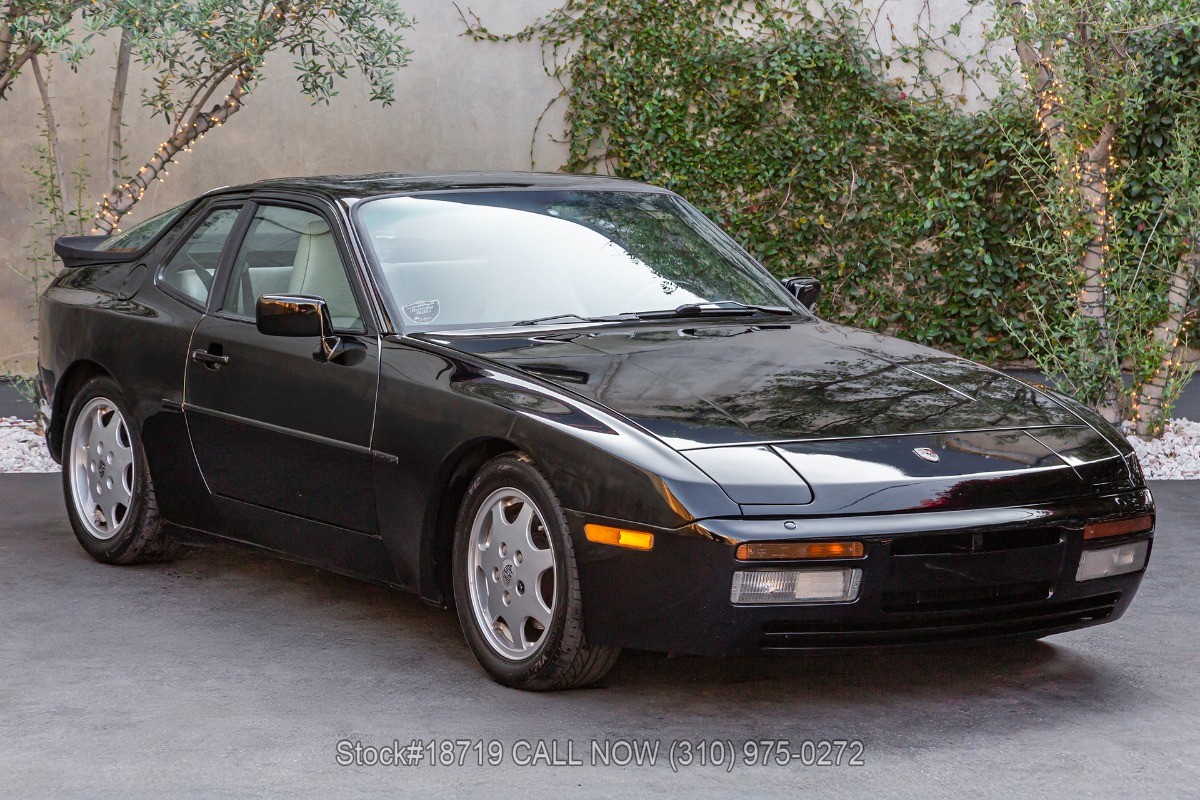 Porsche-944-1990-Coupe