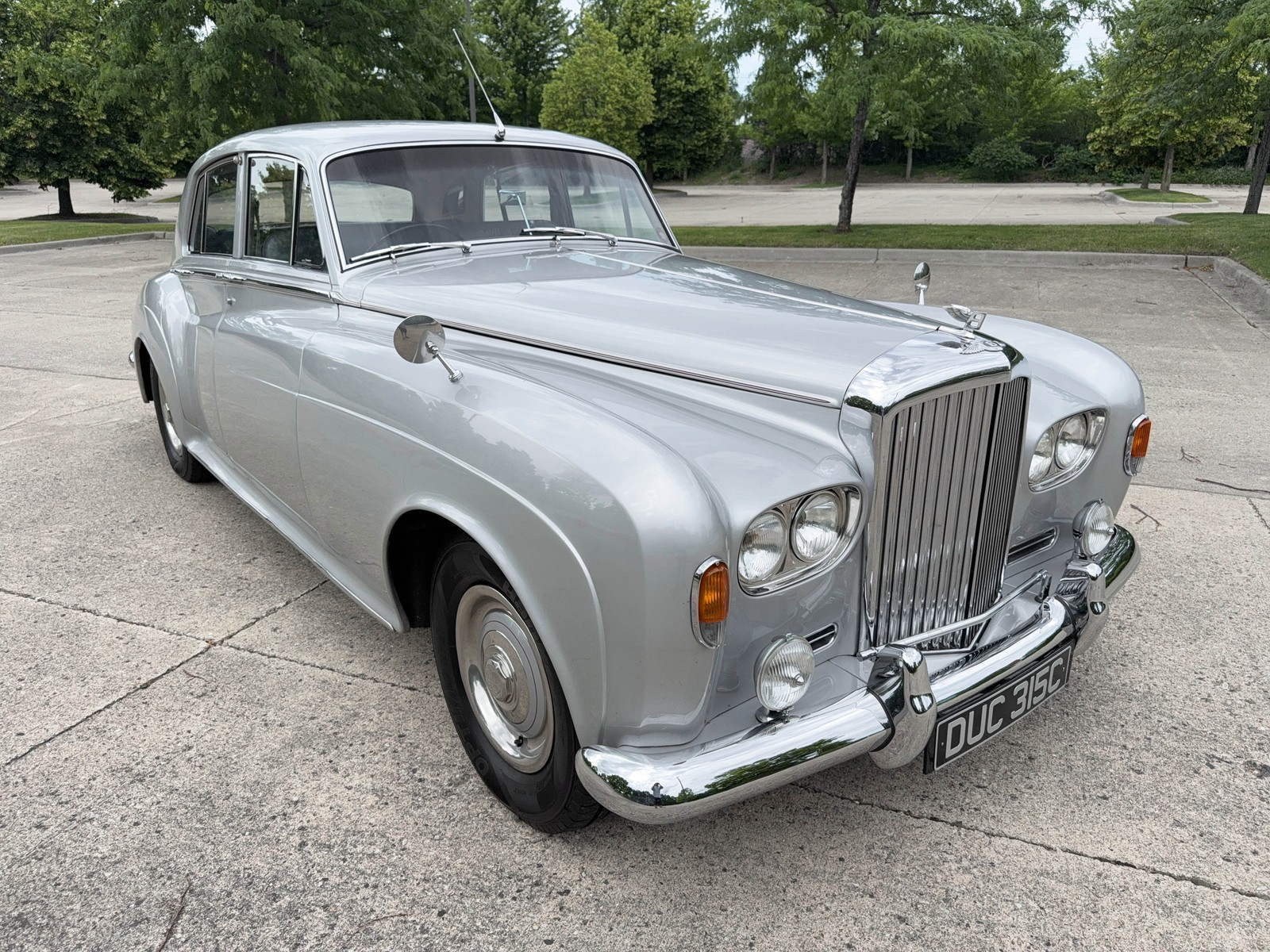 Rolls-Royce S3 saloon 1965