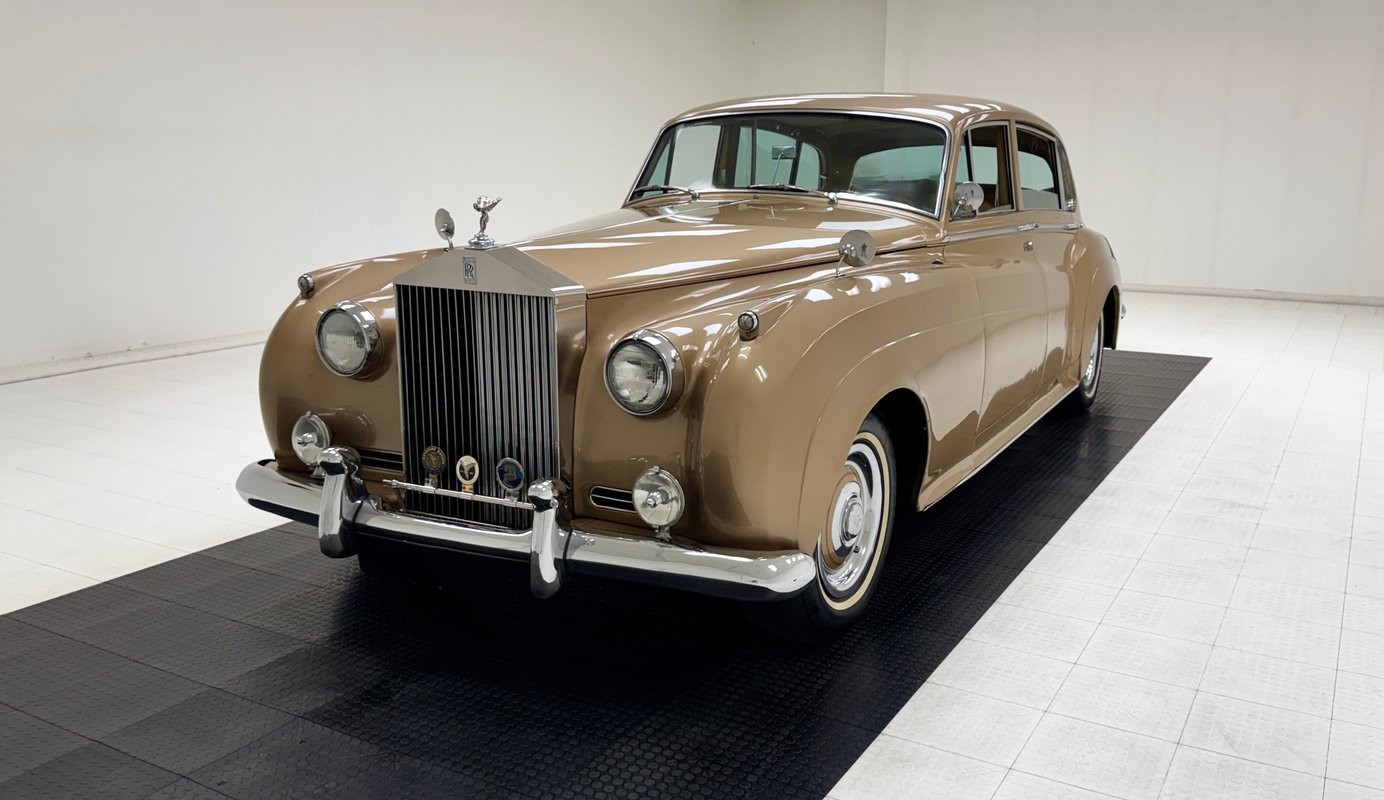 Rolls-Royce-Silver-Cloud-1965-Sedan-Sand