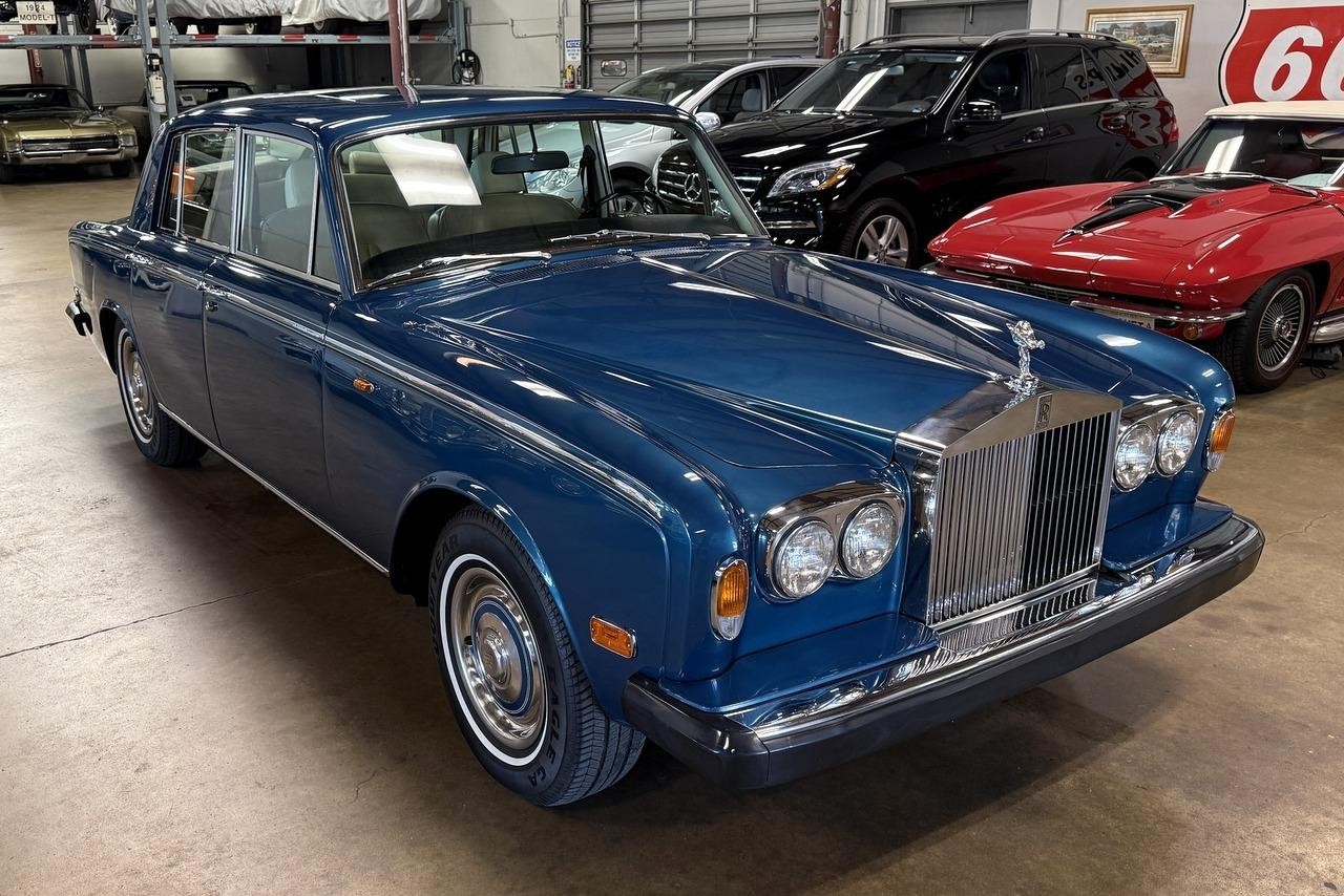 Rolls-Royce-Silver-Shadow-1974-4-Door-Ivory