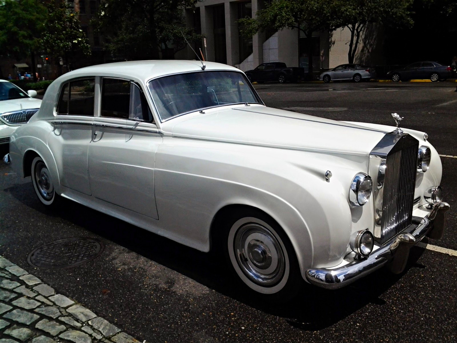 Rolls-Royce-Silver-SpiritSpurDawn-1956-Sedan-Burgundy