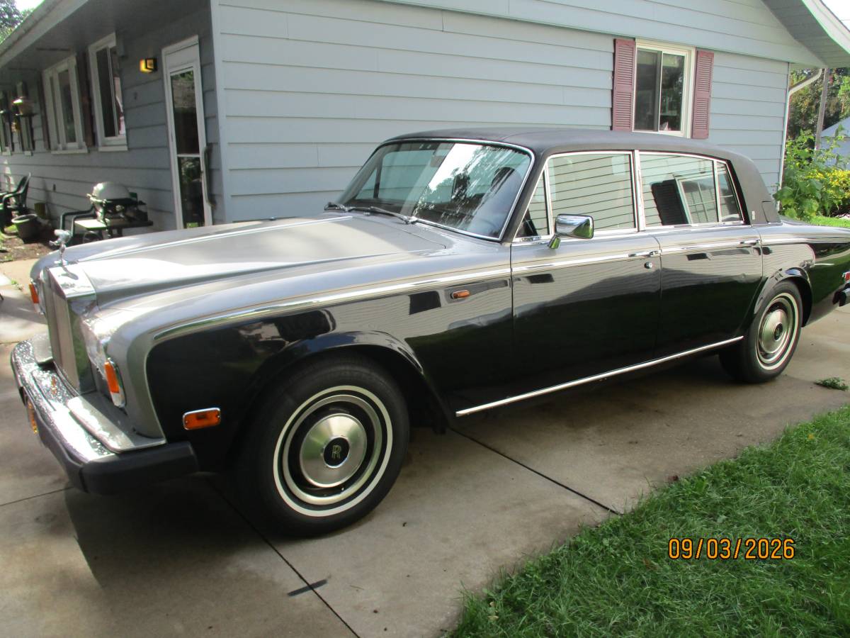Rolls-royce-Silver-wraith-1978-Silver