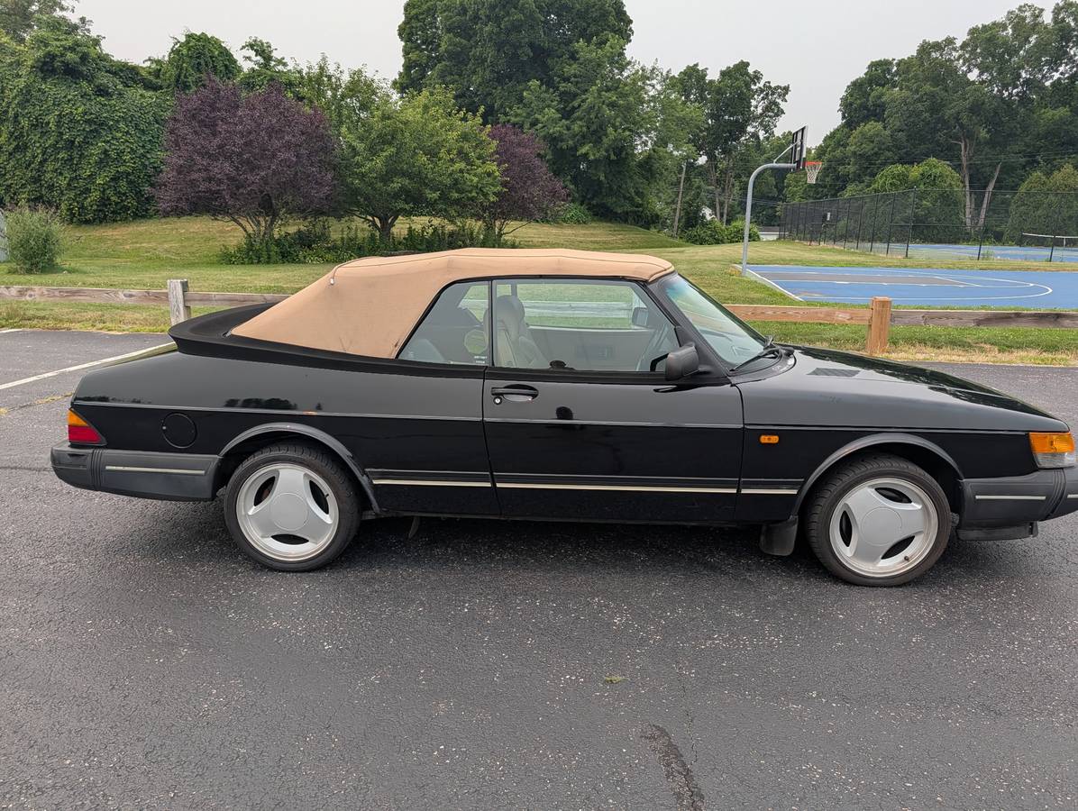 Saab-900-turbo-convertible-1994