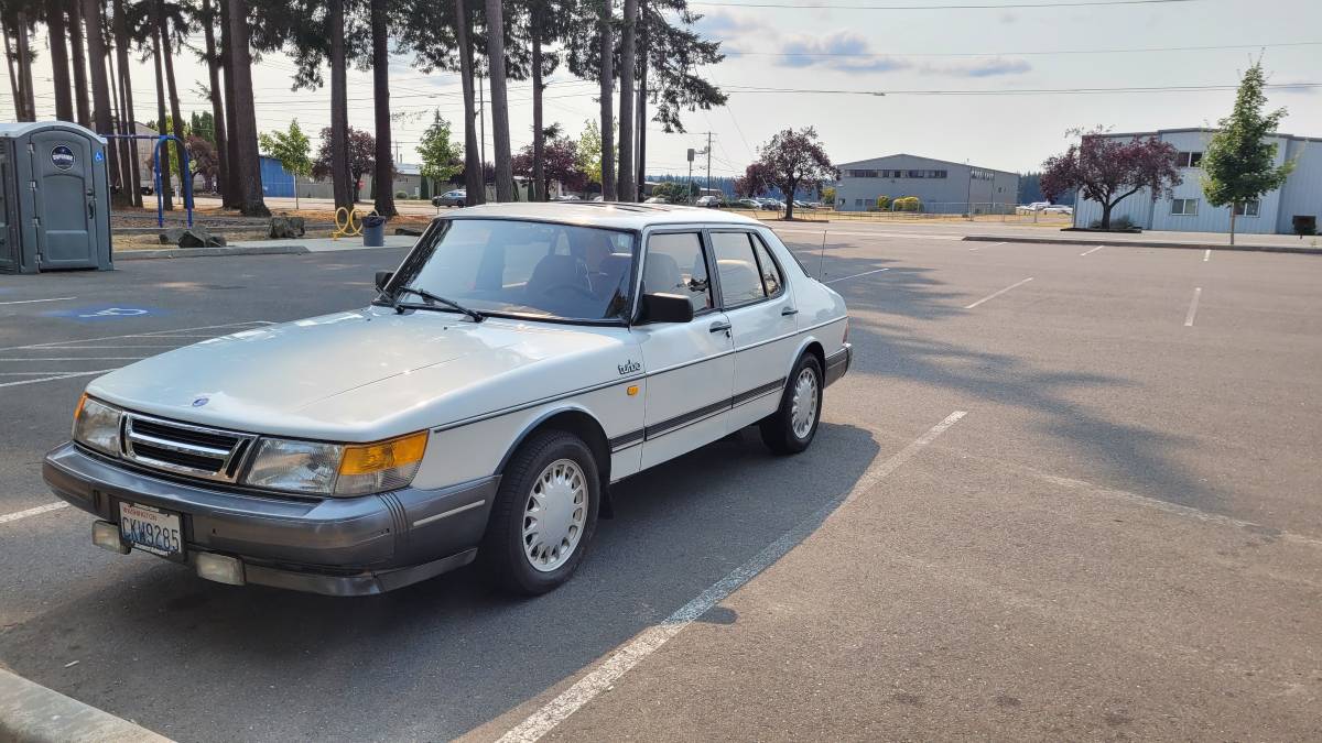 Saab-900-turbosaab-1989-White