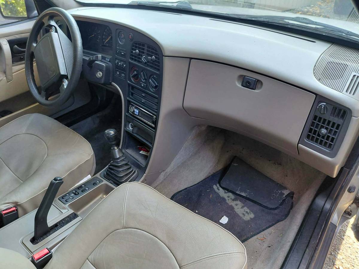 Saab-9000-sbase-1992-Gray
