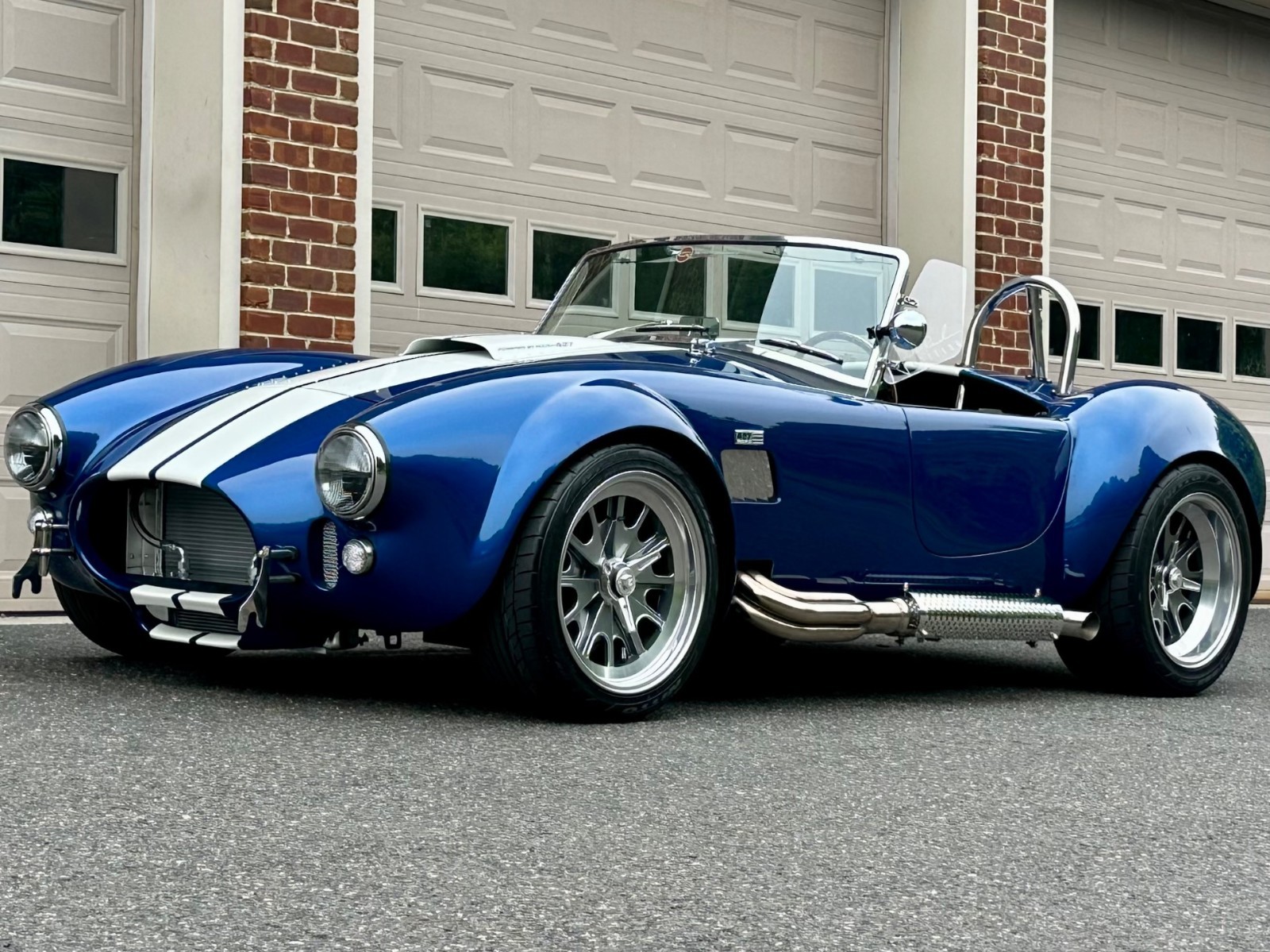 Shelby-Cobra-1965-Black