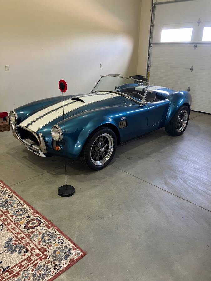 Shelby-Cobra-replica-1966-Blue