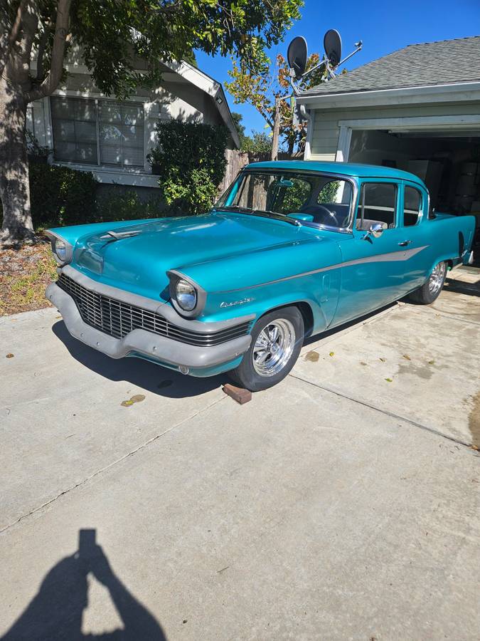 Studabaker-1957-Blue