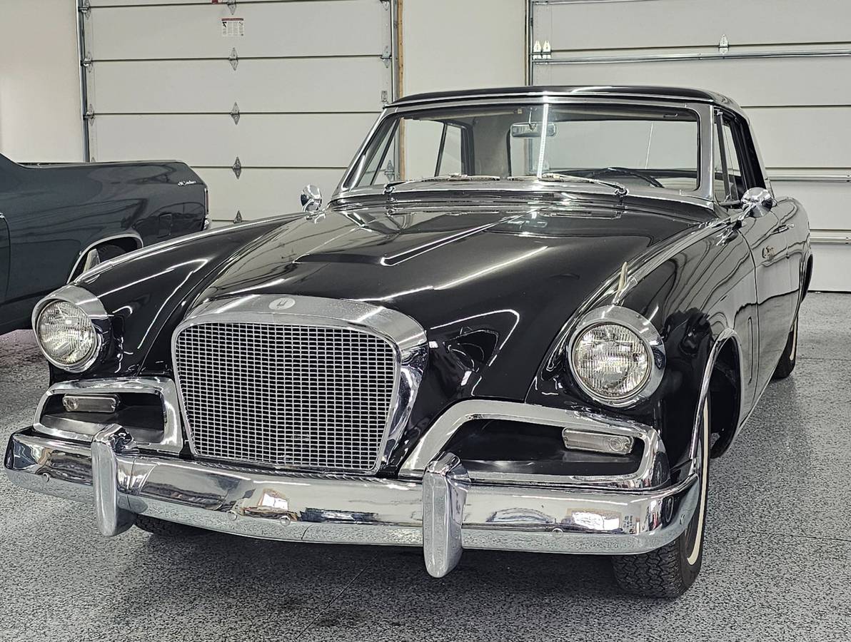 Studbaker-gran-turismo-hawk-1962-Black