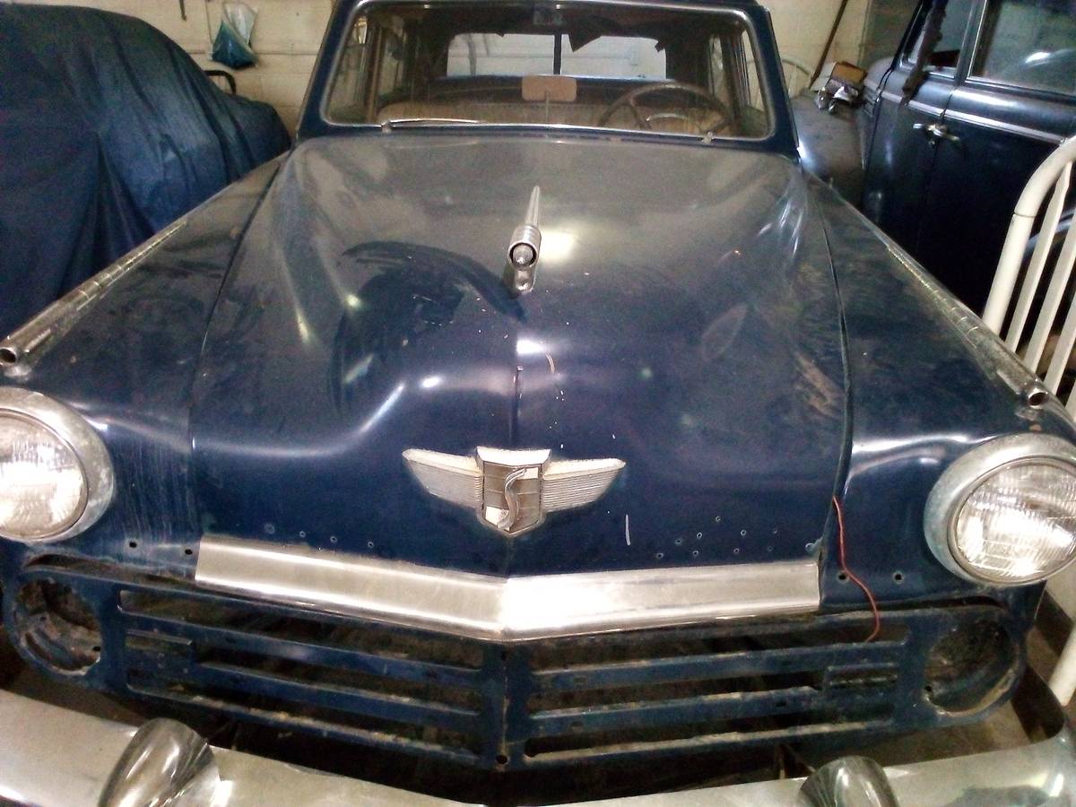 Studebaker-Commander-1947-Black