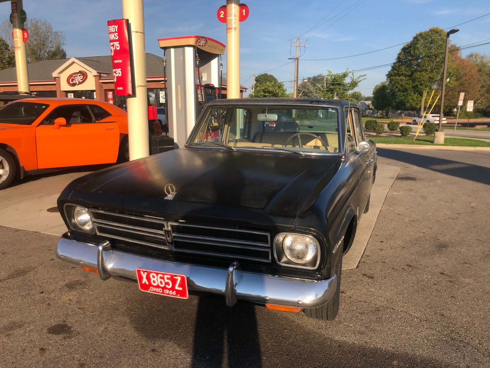 Studebaker-Cruiser-1966-Sedan-Brown