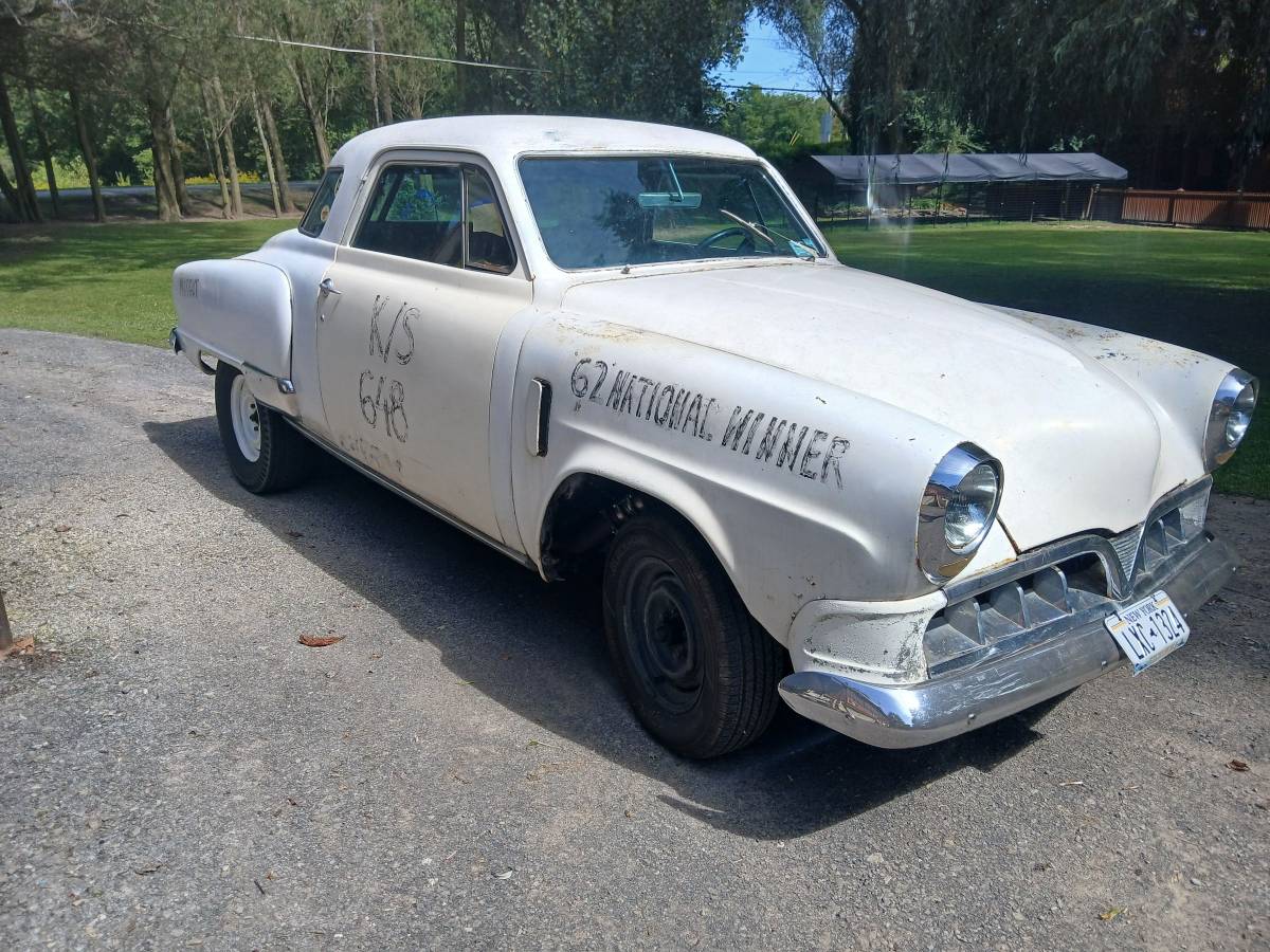 Studebaker-Starlight-1952-White