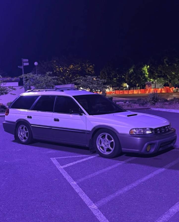 Subaru-Legacy-1994-White