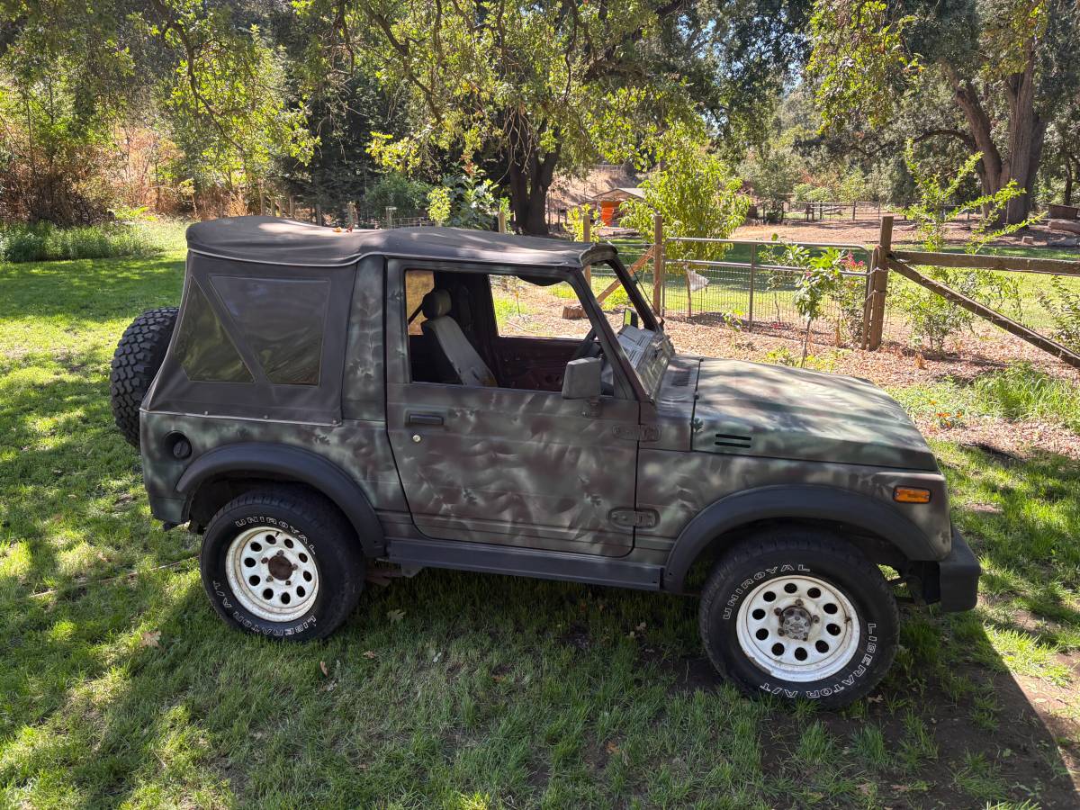 Suzuki-samurai-1987-Brown