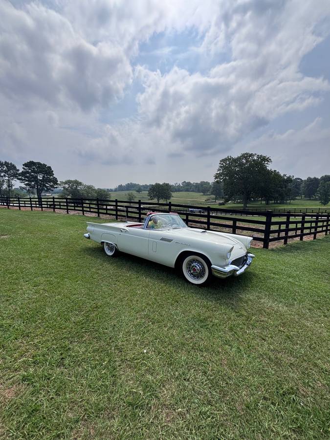T-bird-convertible-1957-White