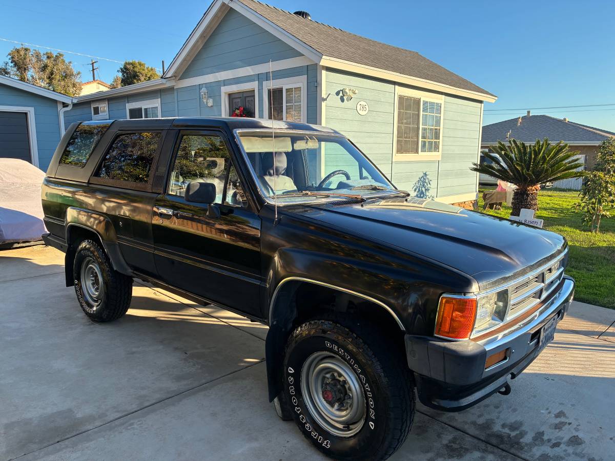 Toyota-4runner-1989-Black