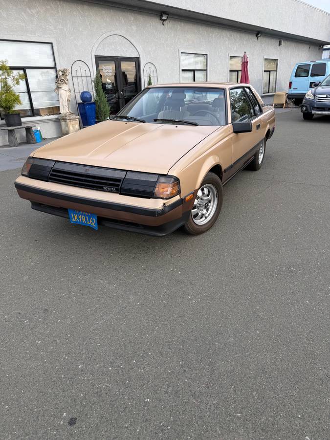 Toyota-Celica-1984-Brown