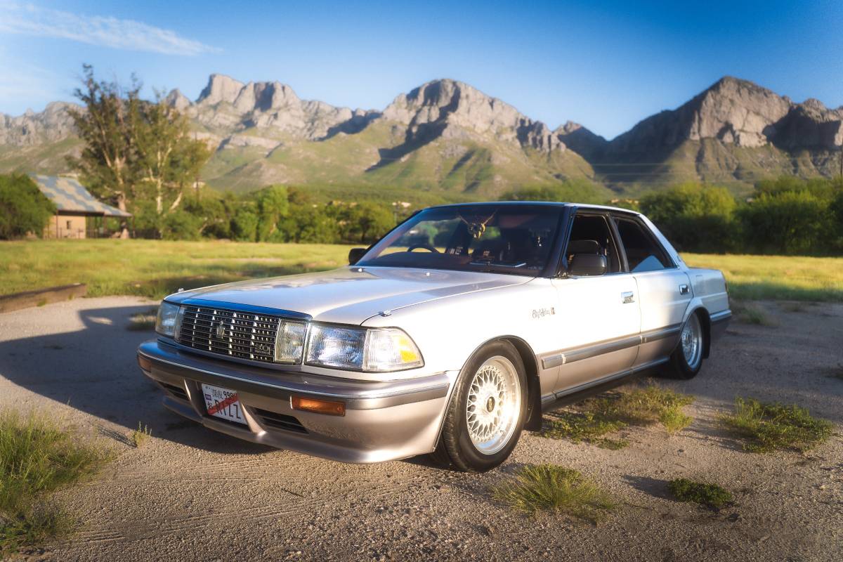 Toyota-Crown-1991