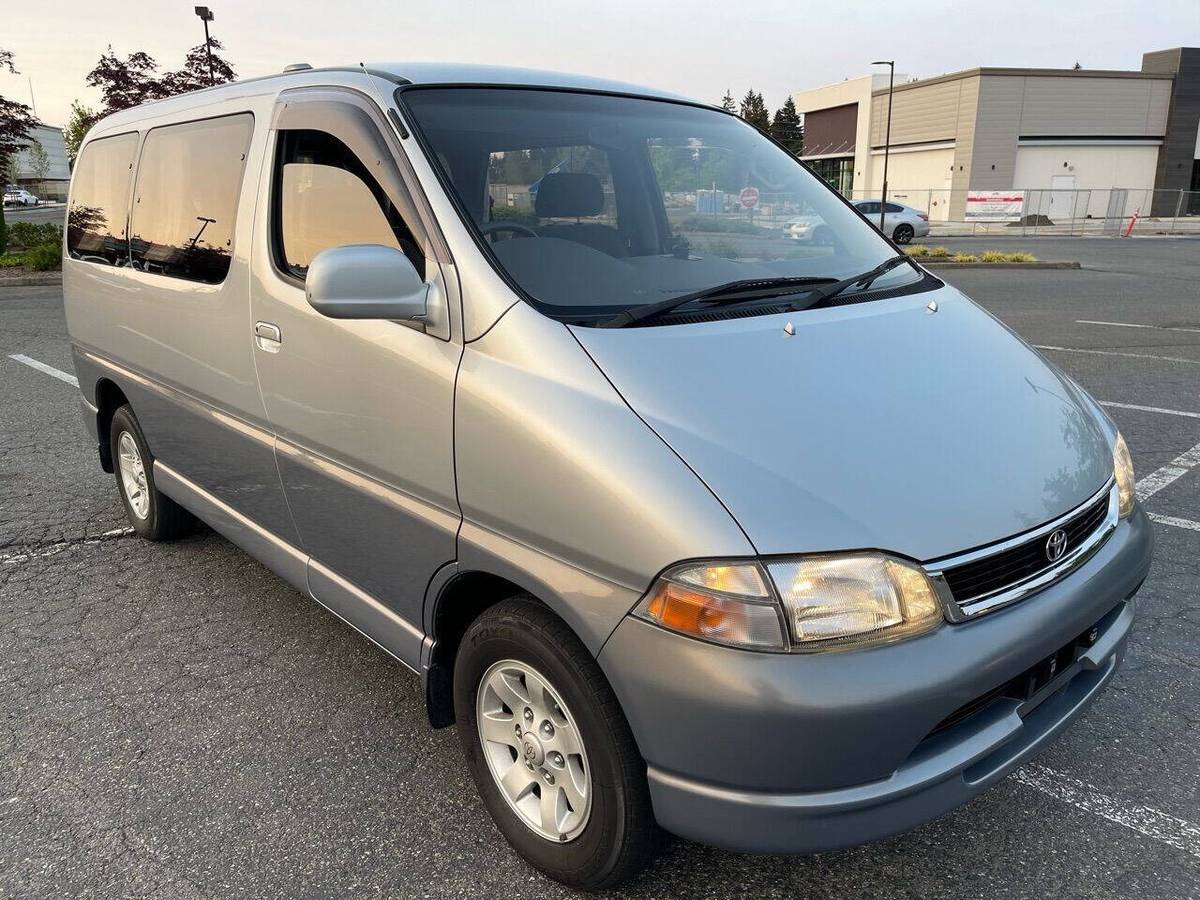 Toyota-Granvia-1996-Gray