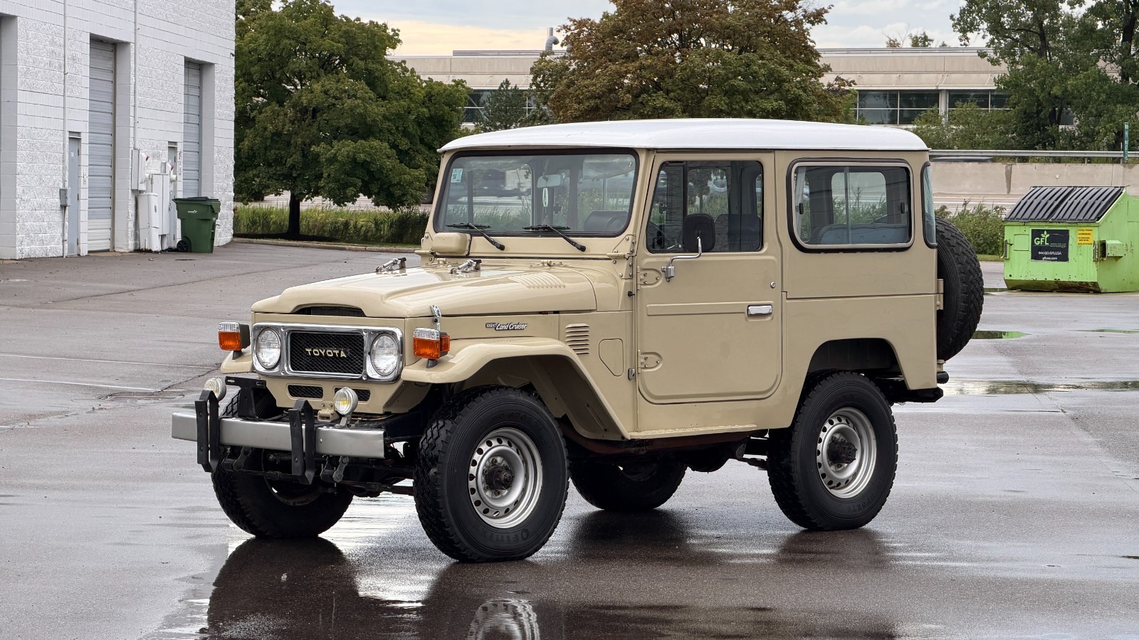 Toyota-Land-Cruiser-1983