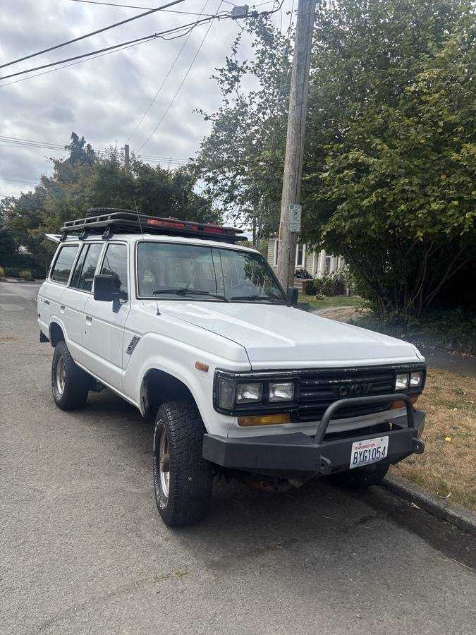 Toyota-Land-cruiser-1988-White