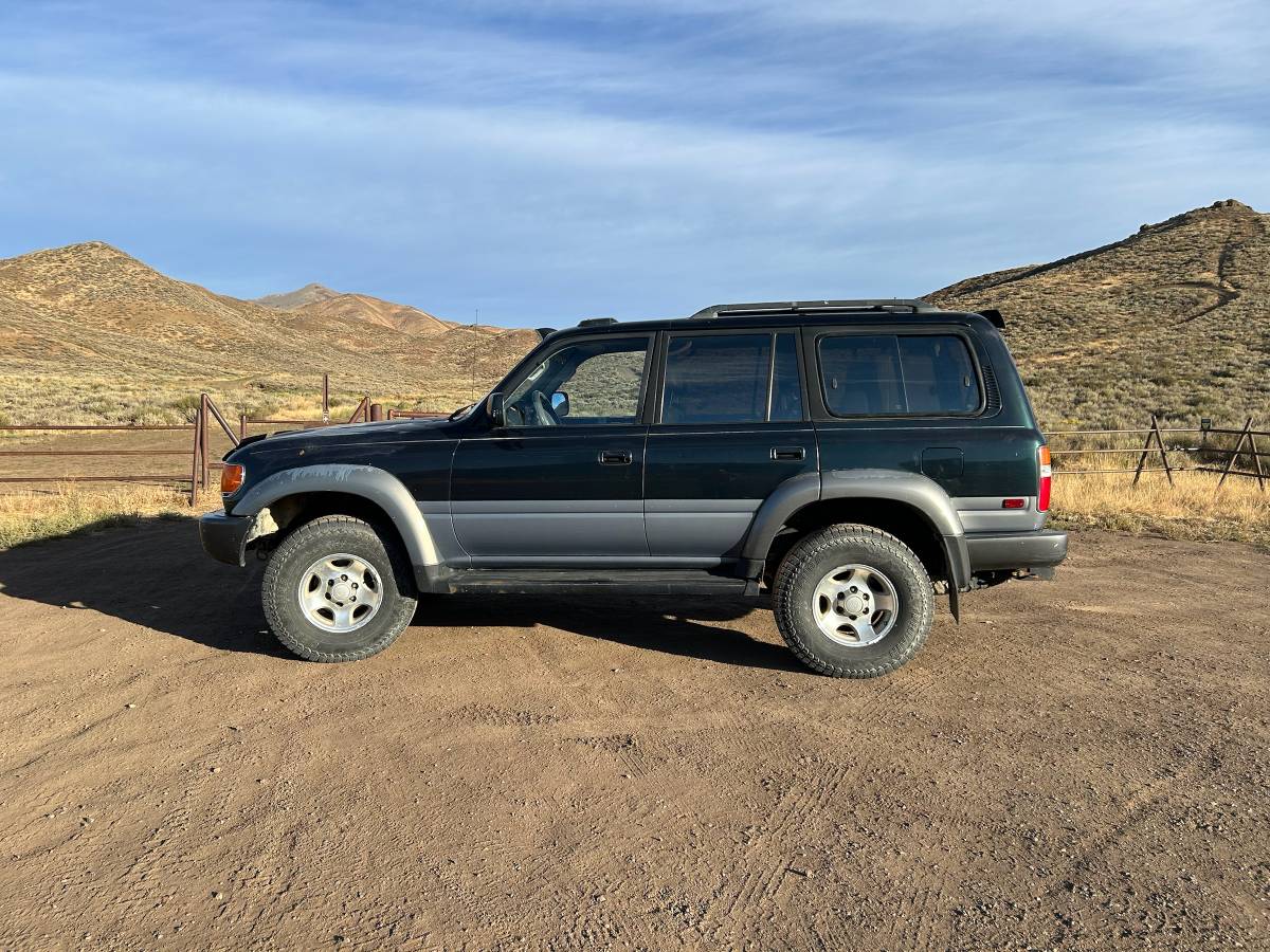 Toyota-Land-cruiser-1996-Green