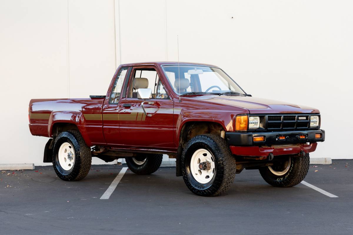 Toyota-Pickup-1984