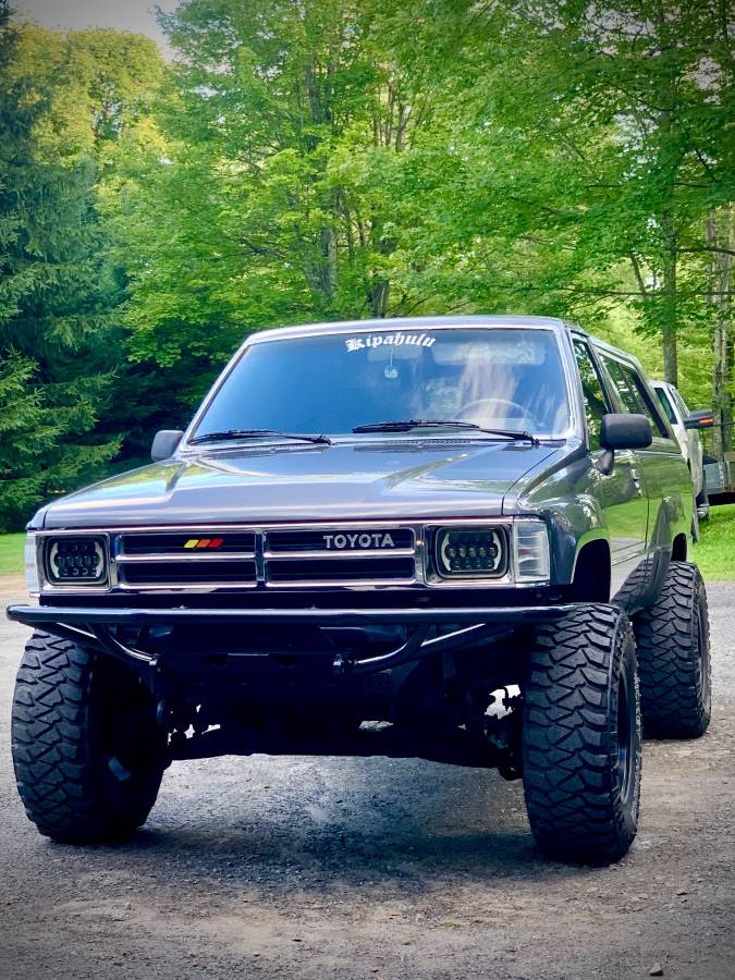 Toyota-Pickup-1988-Gray
