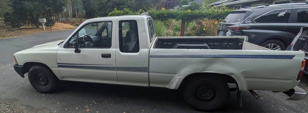 Toyota-Pickup-1994-White