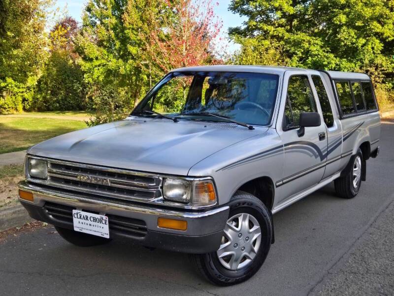 Toyota-Pickup-deluxe-extended-cab-2drs-rwd-1989-Gray