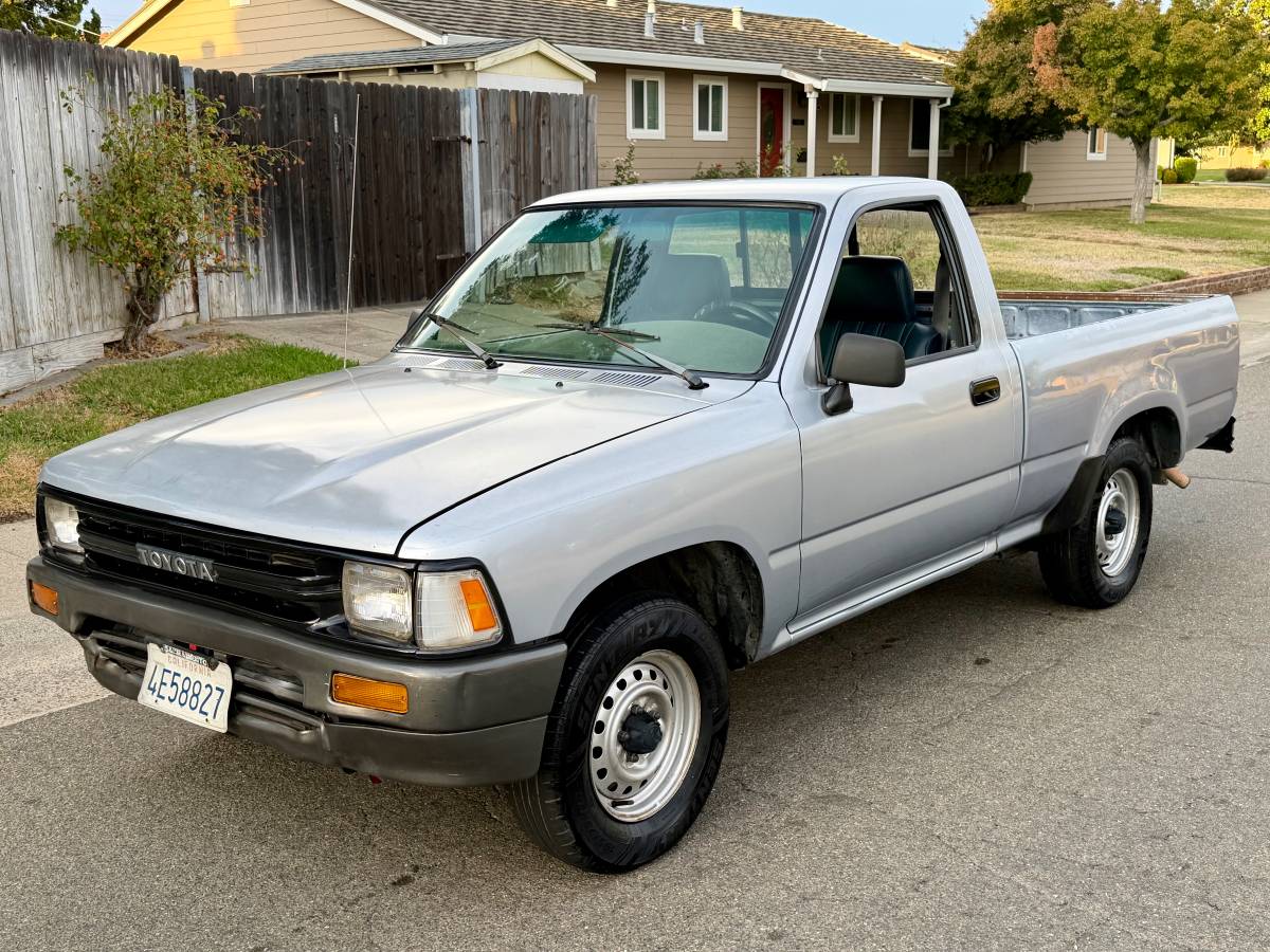 Toyota-Pockup-1991