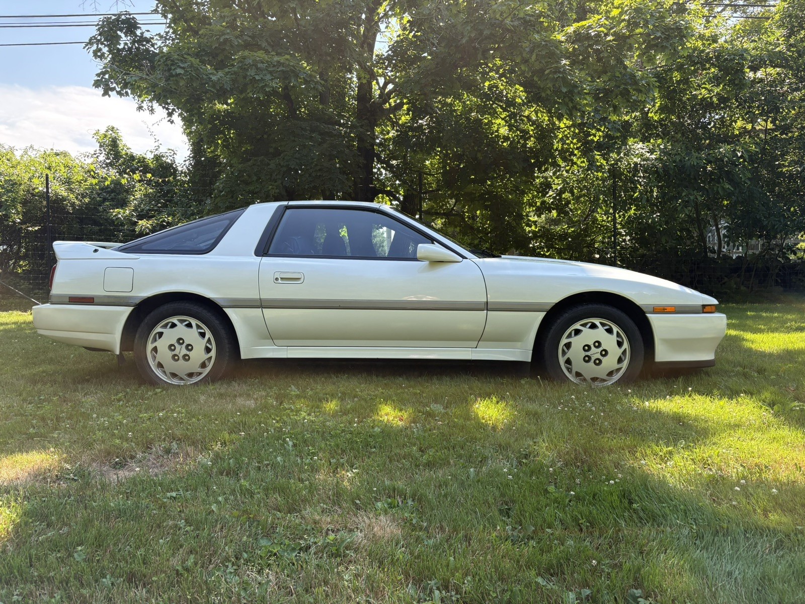 Toyota-Supra-1990-Hatchback-Blue