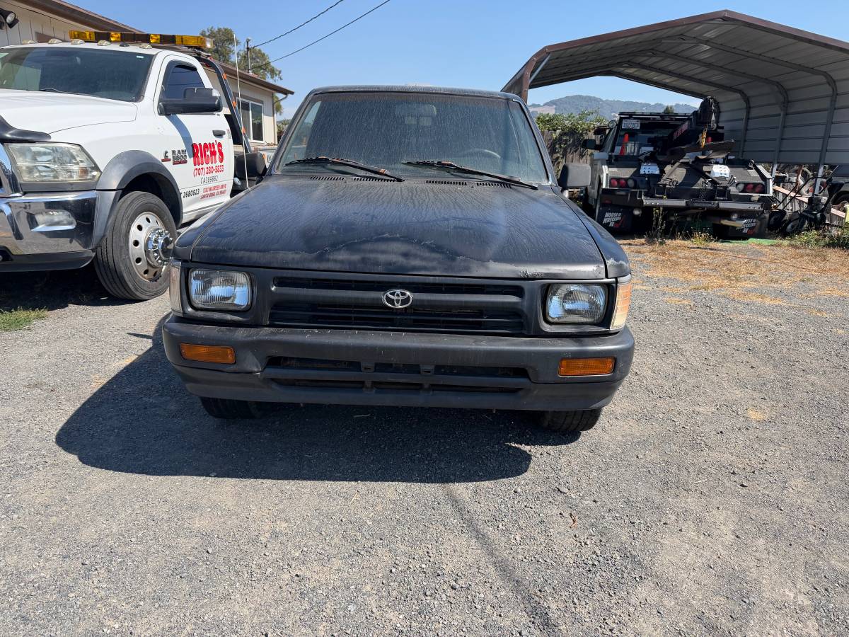 Toyota-Tacoma-1994-Black
