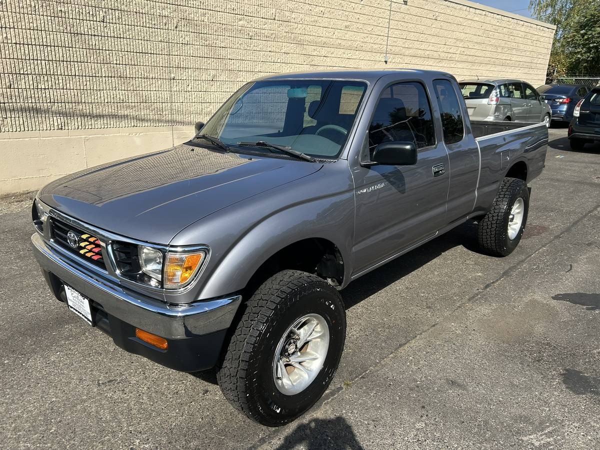 Toyota-Tacoma-lx-4wd-1996