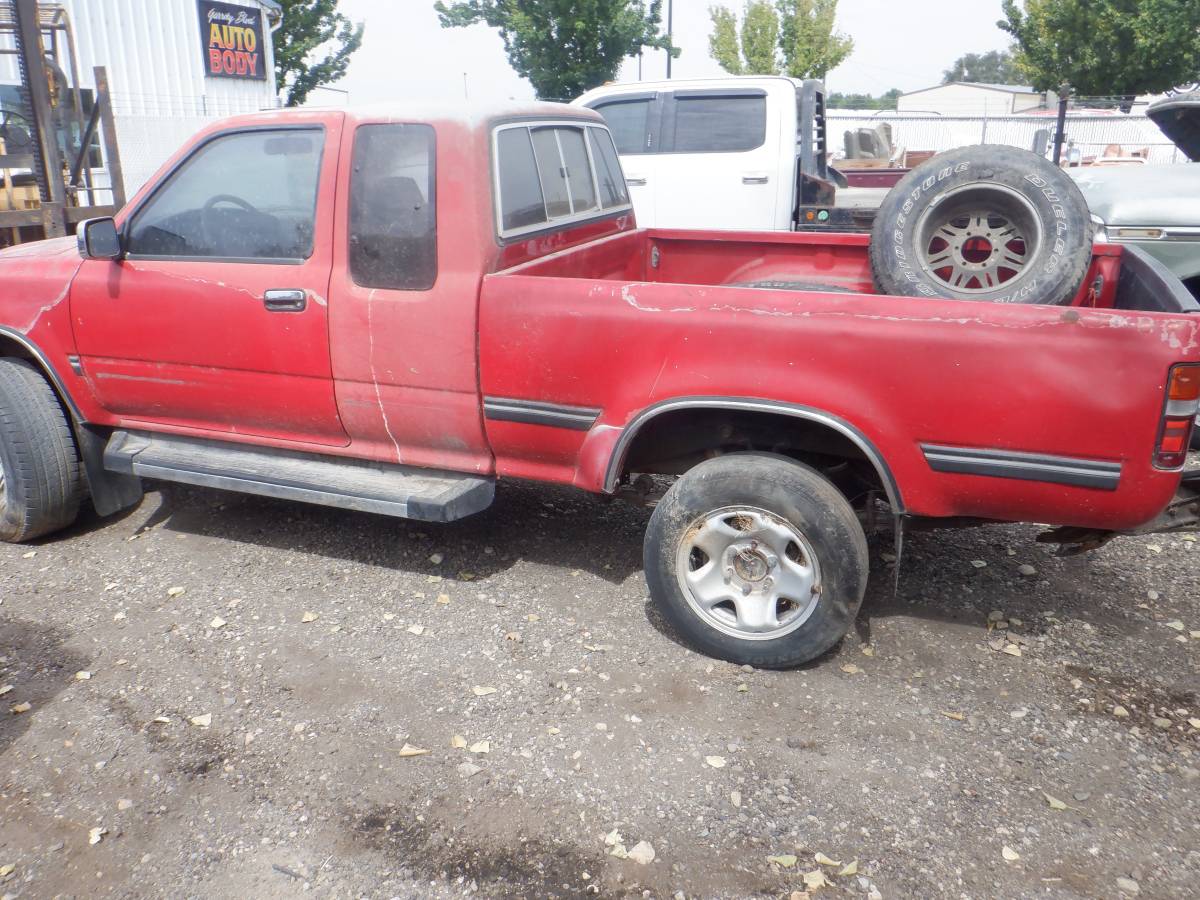 Toyota-Truck-1991-Red
