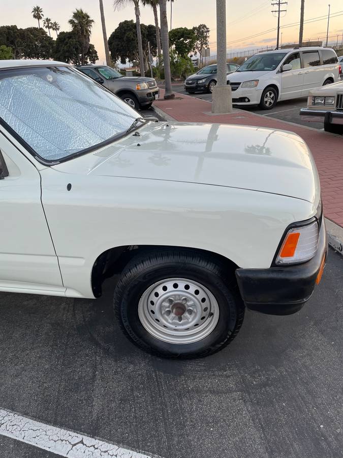 Toyota-Truck-1994-White