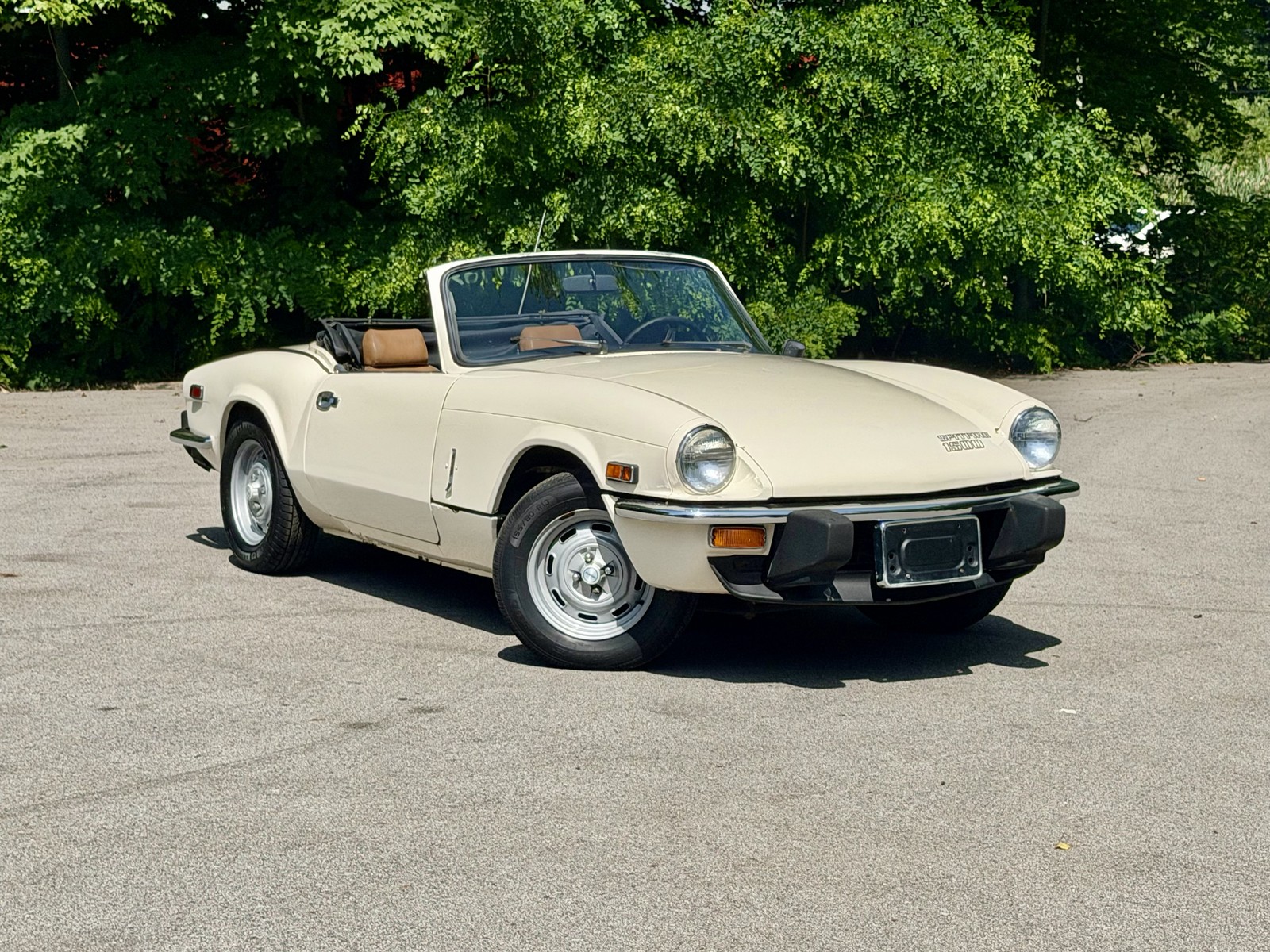 Triumph-Spitfire-1976-Tan