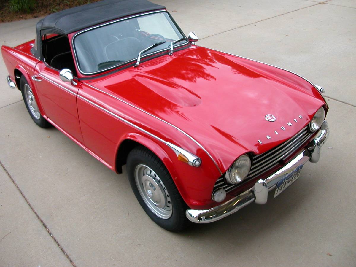 Triumph-Tr4-a-1967-Red
