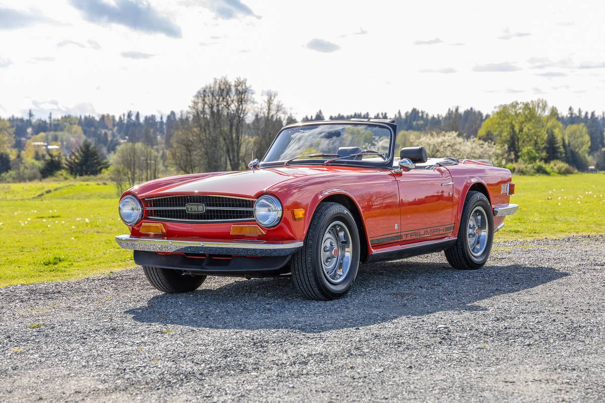 Triumph-Tr6-1973-Red