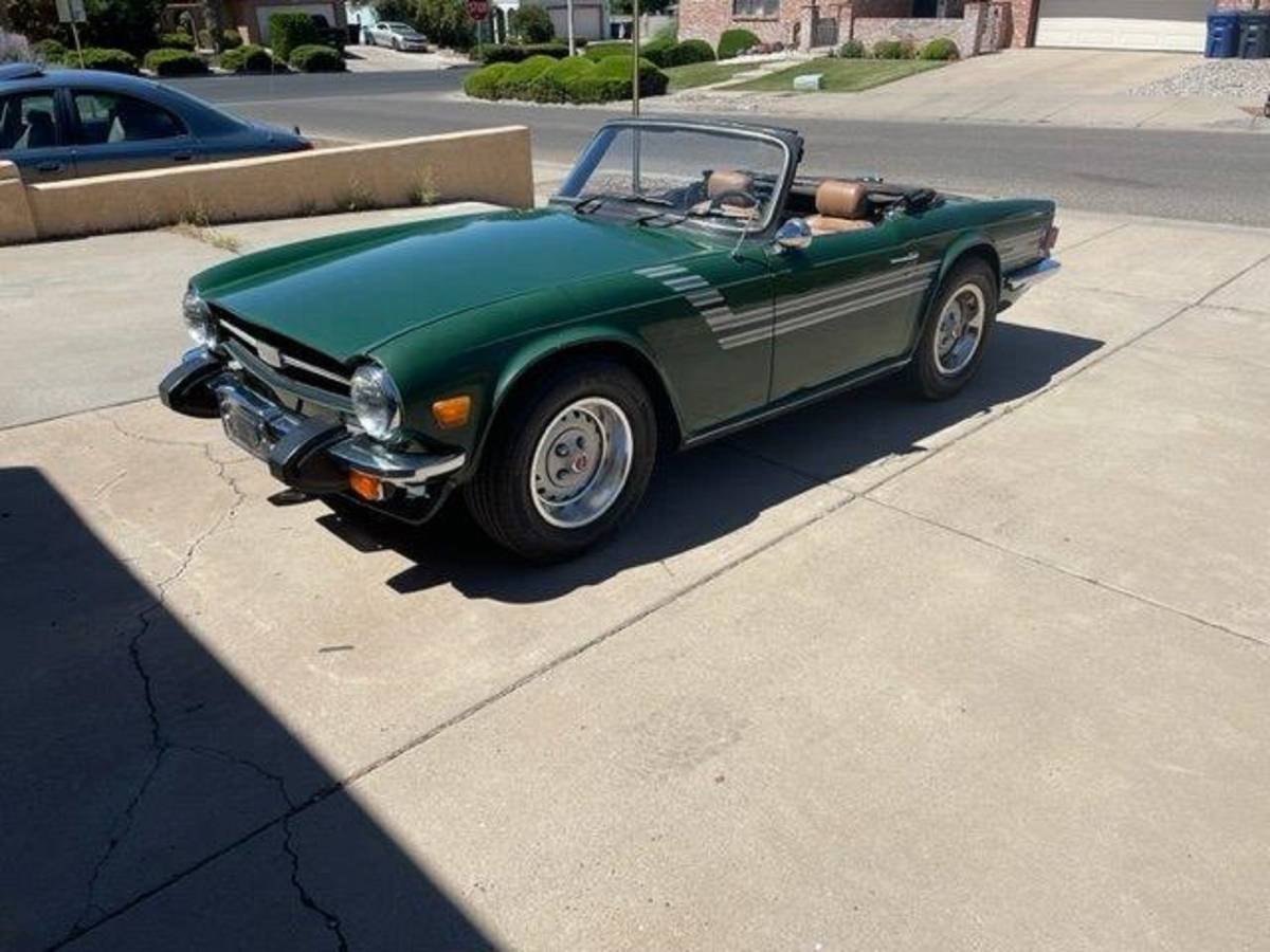 Triumph-Tr6-convertible-1976-Green