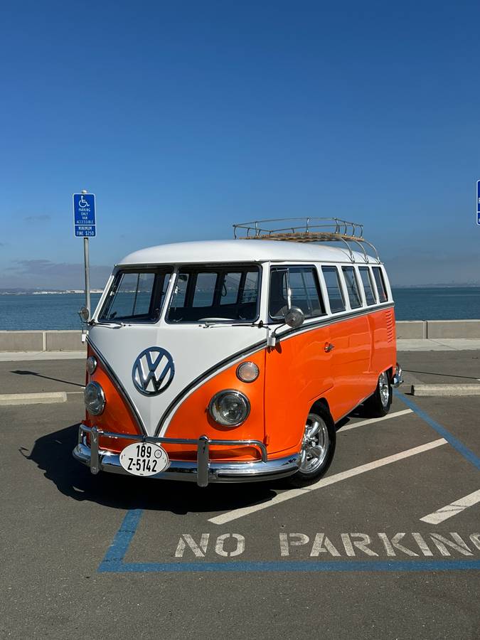 Volkswagen-13-window-1967-Orange
