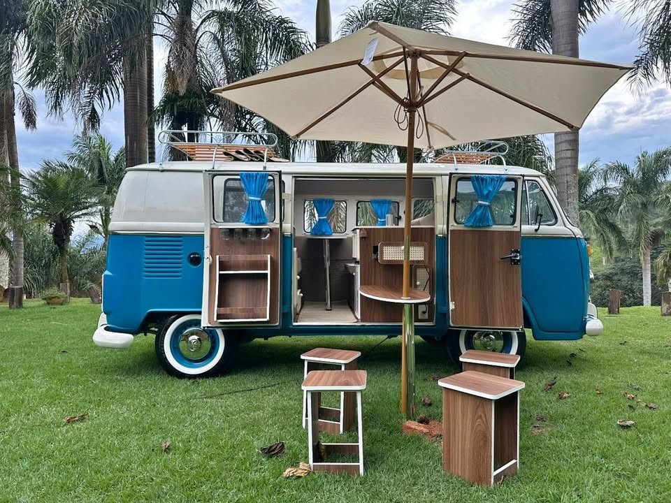 Volkswagen-BusVanagon-1992-Tan