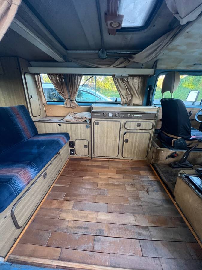 Volkswagen-Camper-1981-Blue
